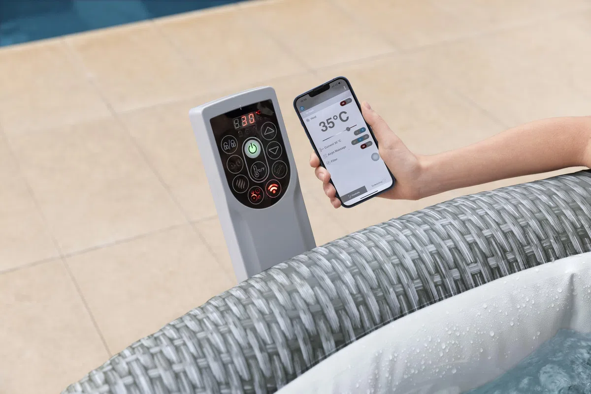 Bestway Lay-Z-SPA Energiespar-Whirlpool Bali AirJet, Ø196x71cm, 6 Personen, Heizung, Frostwächter, 140 AirJet-Düsen, App-Steuerung, UltraFit-Pumpeneinheit, Thermo-Abdeckung, Rattan, GS-Zertifiziert