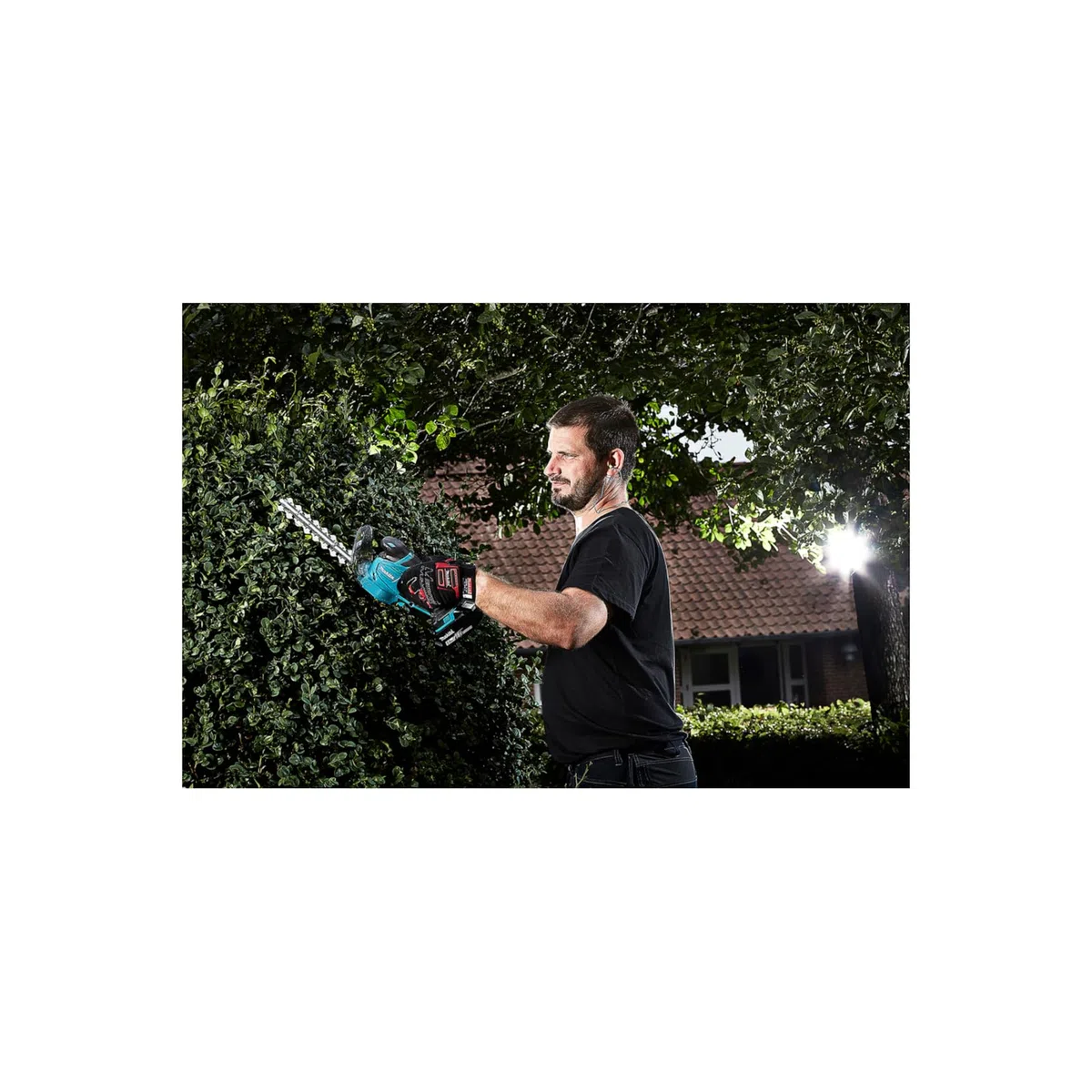 Makita DUM604RTX 18V Li-Ion LXT Grasschere komplett mit 1 x 5,0 Ah Akku und Ladegerät