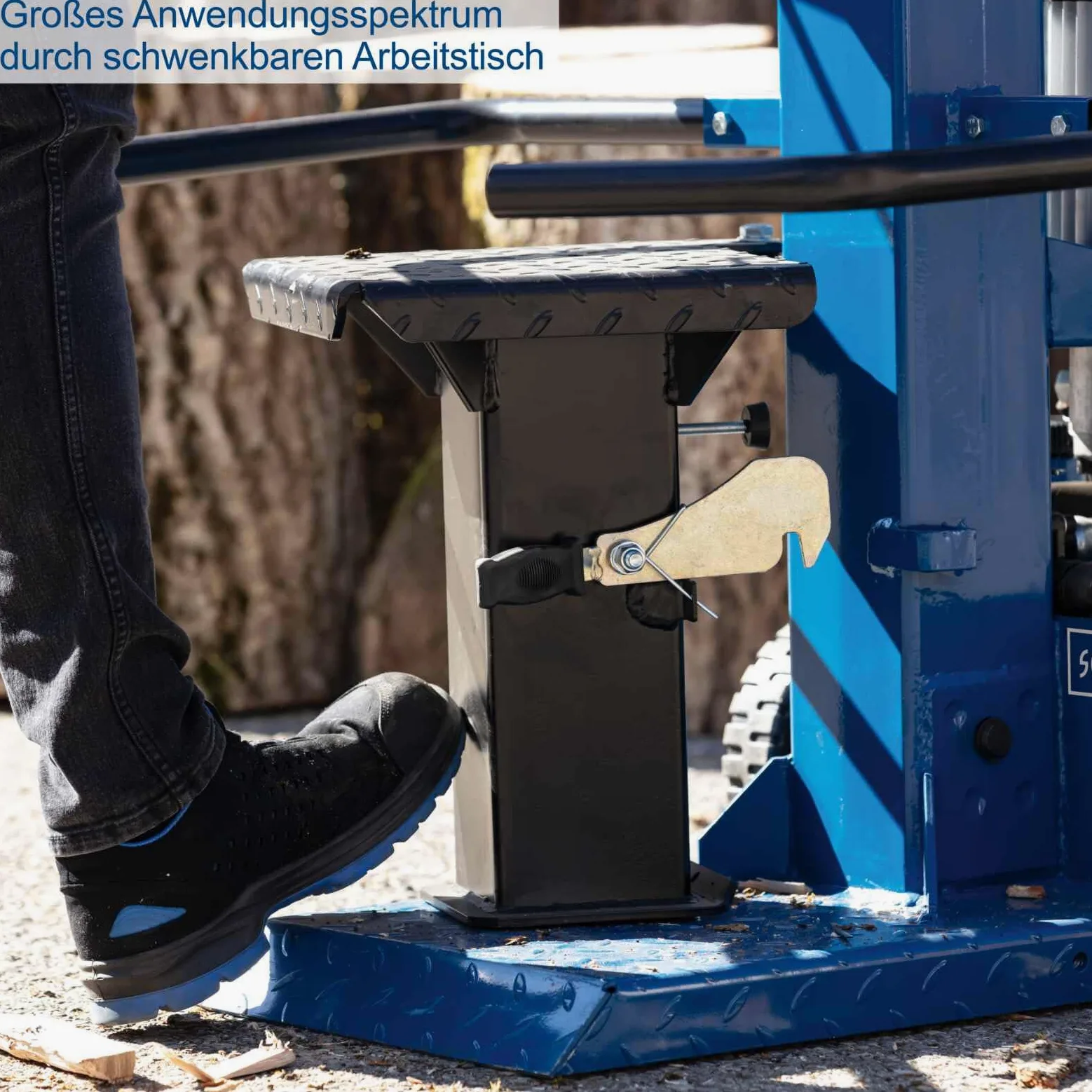 Scheppach Meterholz Holzspalter stehend Compact 8T | 7,95 Tonnen Spaltkraft | 230V 3150W Leistung | Holzlänge 1070mm / max.Ø 350mm | schwenkbarer Tisch | für Hartholz & Weichholz - mit Fahrvorrichtung